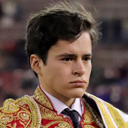 0925 01 Julian Garibay